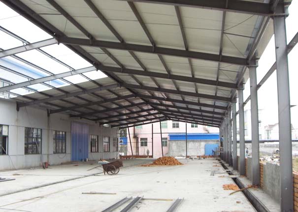 鋼結(jié)構(gòu)工程施工注意事項(xiàng)